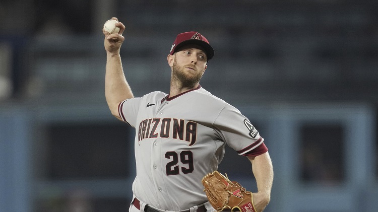 MLB》出外打工半球季　Kelly重返響尾蛇