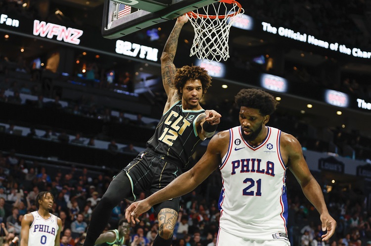 Kelly Oubre Jr.(左)圖片來源：達志影像