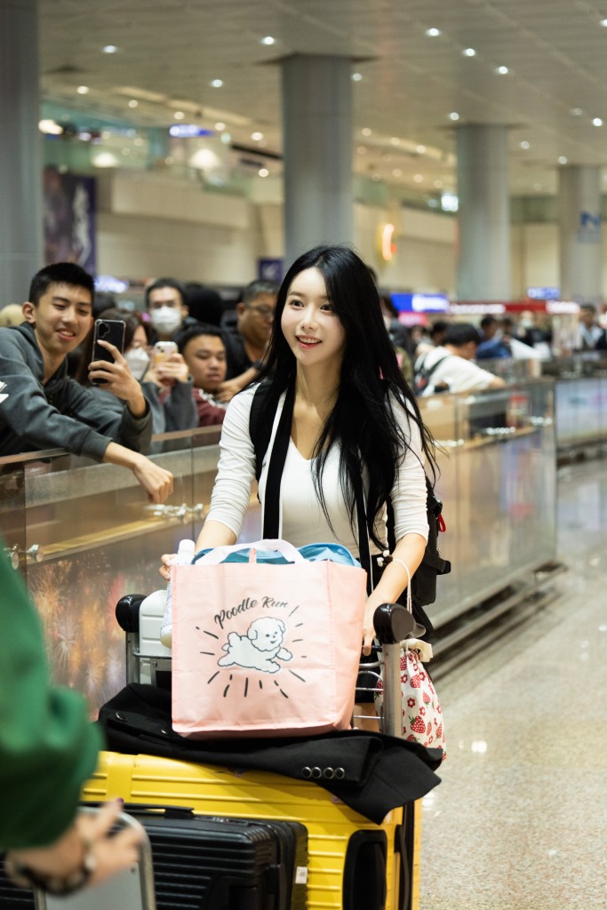李雅英抵達桃園機場。圖片來源：台啤永豐雲豹球團