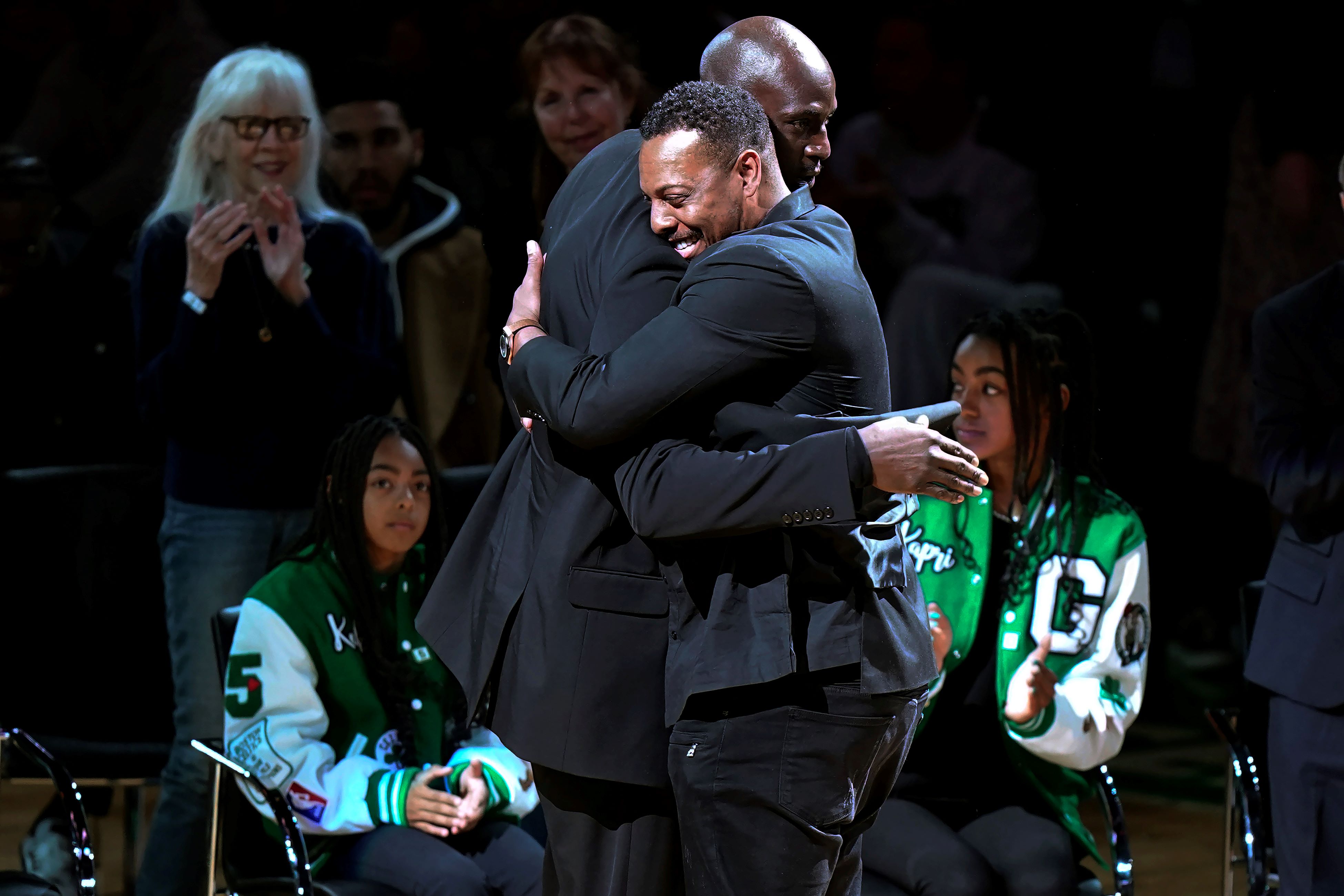 Kevin Garnett(左)和Paul Pierce(右)。圖片來源：達志影像