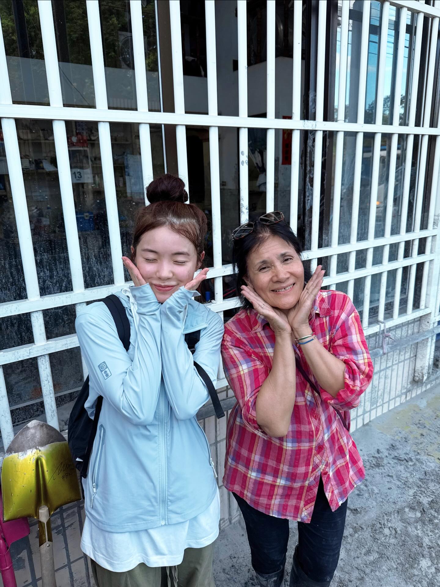 李多慧低調現身花蓮災區協助清淤，感性發文：反而學習到更多。圖片來源：李多慧 threads