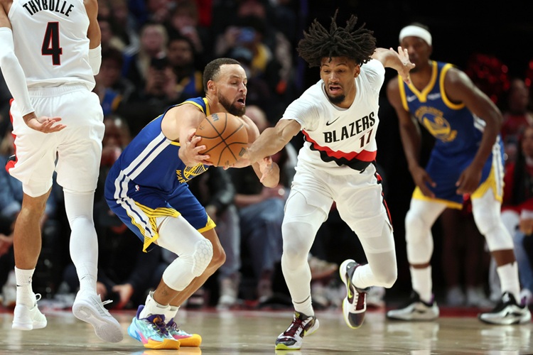 Stephen Curry(左)。圖片來源:達志影像