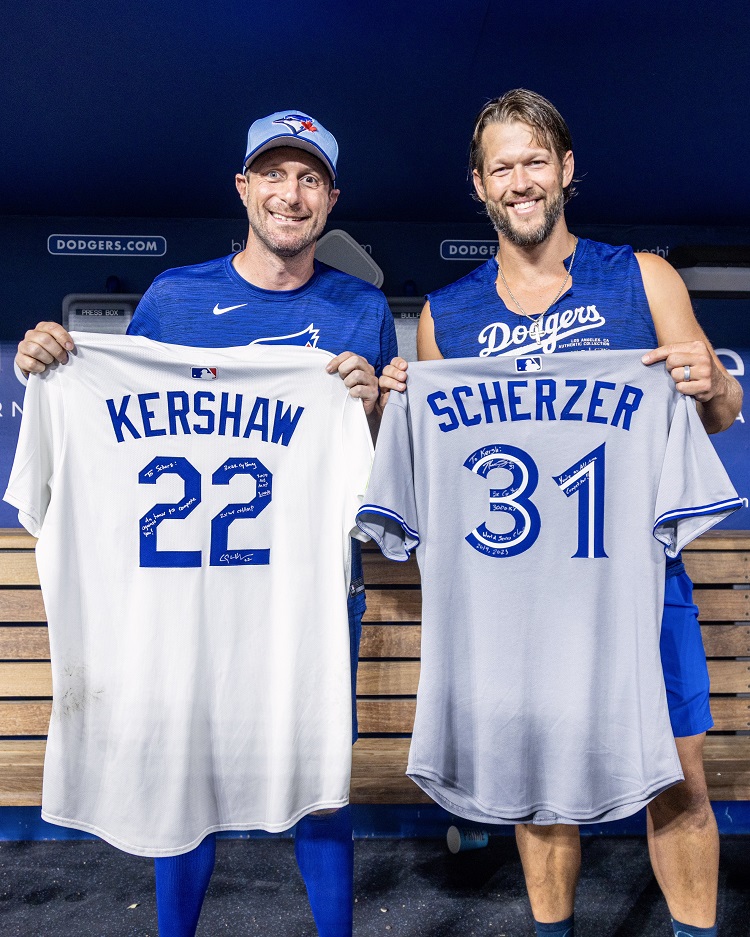 Max Scherzer(左)語Tyler Glasnow。圖片來源:藍鳥官方推特X