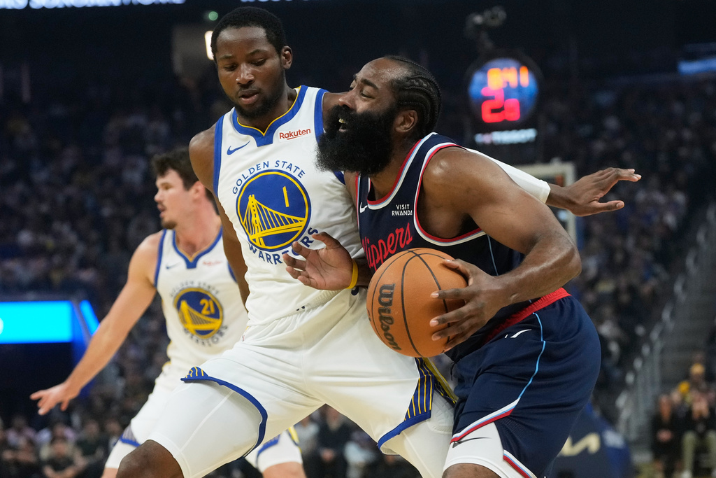 快訊》「大鬍子」狂飆20分！半場49比46逆轉領先勇士