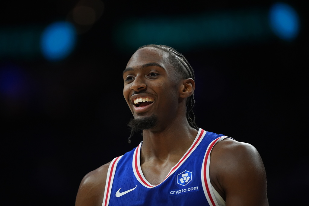 Maxey再飆39分率球隊上演大逆轉  七六人開季四連勝保持不敗