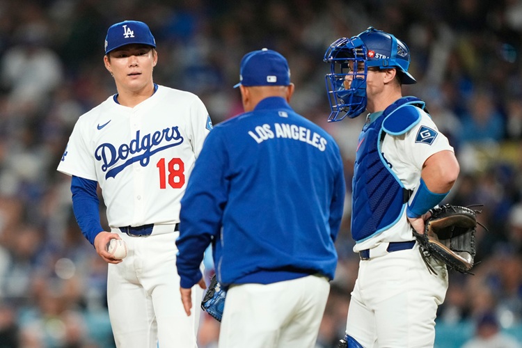山本由伸(左1)。圖片來源：達志影像