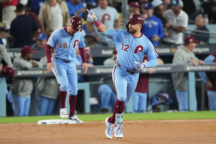 Kyle Schwarber(右)。圖片來源：達志影像