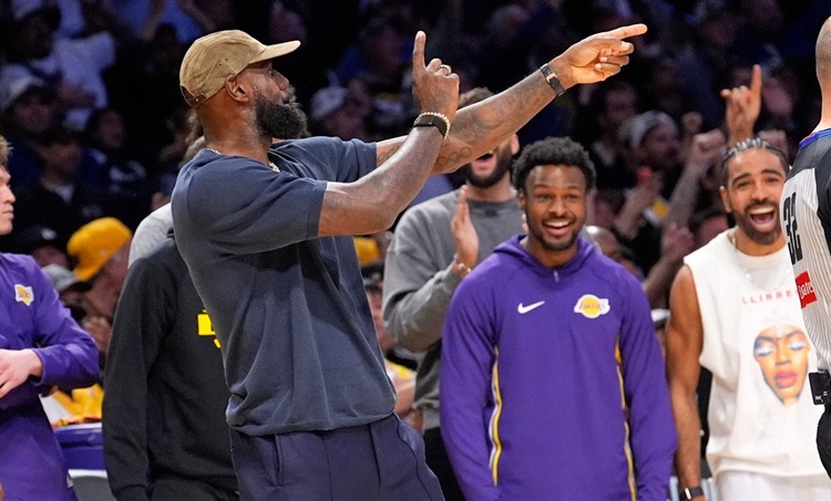 LeBron James(左)。圖片來源：達志影像