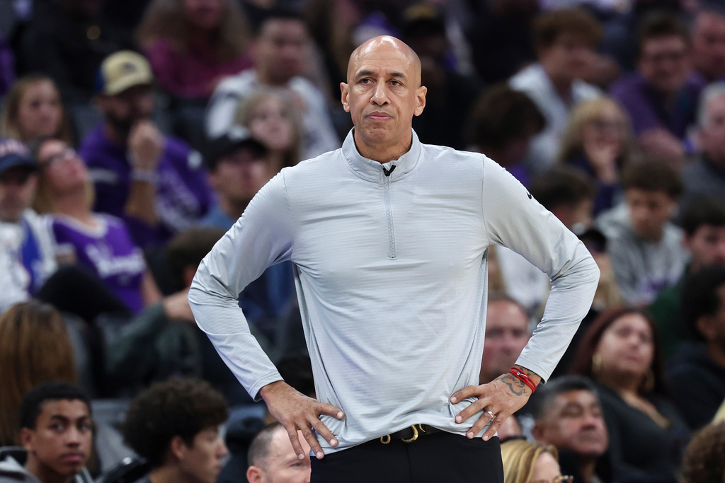 NBA》疑回應「重建」流言！國王主帥Christie賽後發出聲明