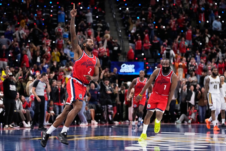 Kawhi Leonard(左)James Harden(右)。圖片來源:達志影像