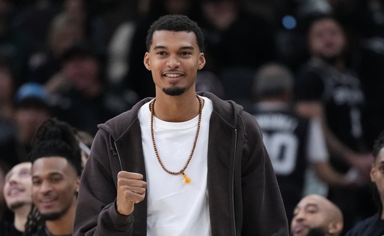 NBA》Victor Wembanyama將在明天NBA盃4強賽歸隊　上場時間將受到限制