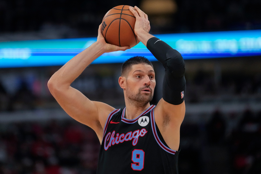 NBA》字母哥賽末大風車爆扣觸動「潛規則」?Vucevic幽默開嘴