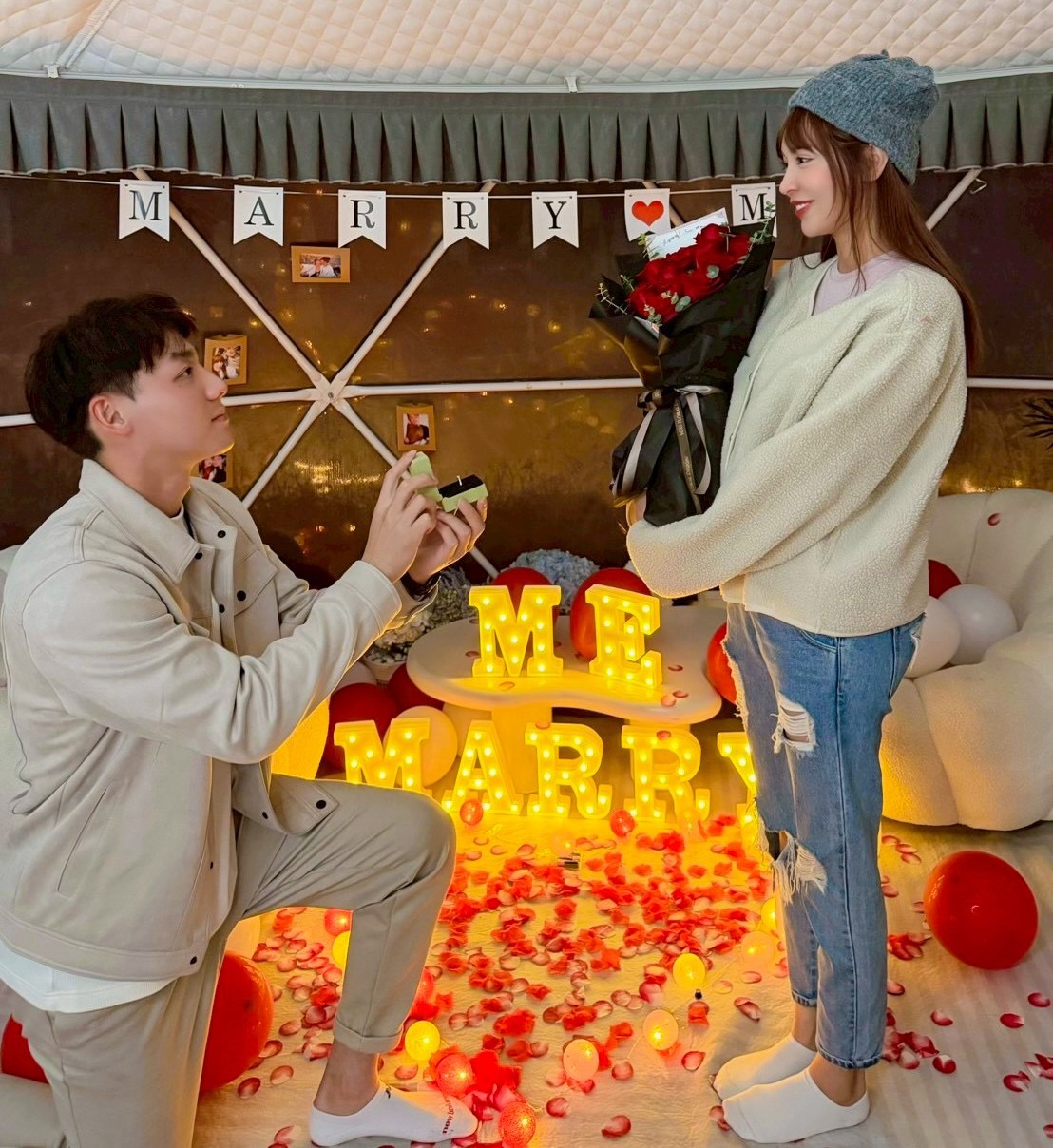 中職》「你的背號49剛好是我背號98的一半」 陳晨威向啾啾求婚成功！