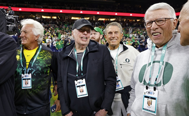 Phil Knight(中)。圖片來源：達志影像