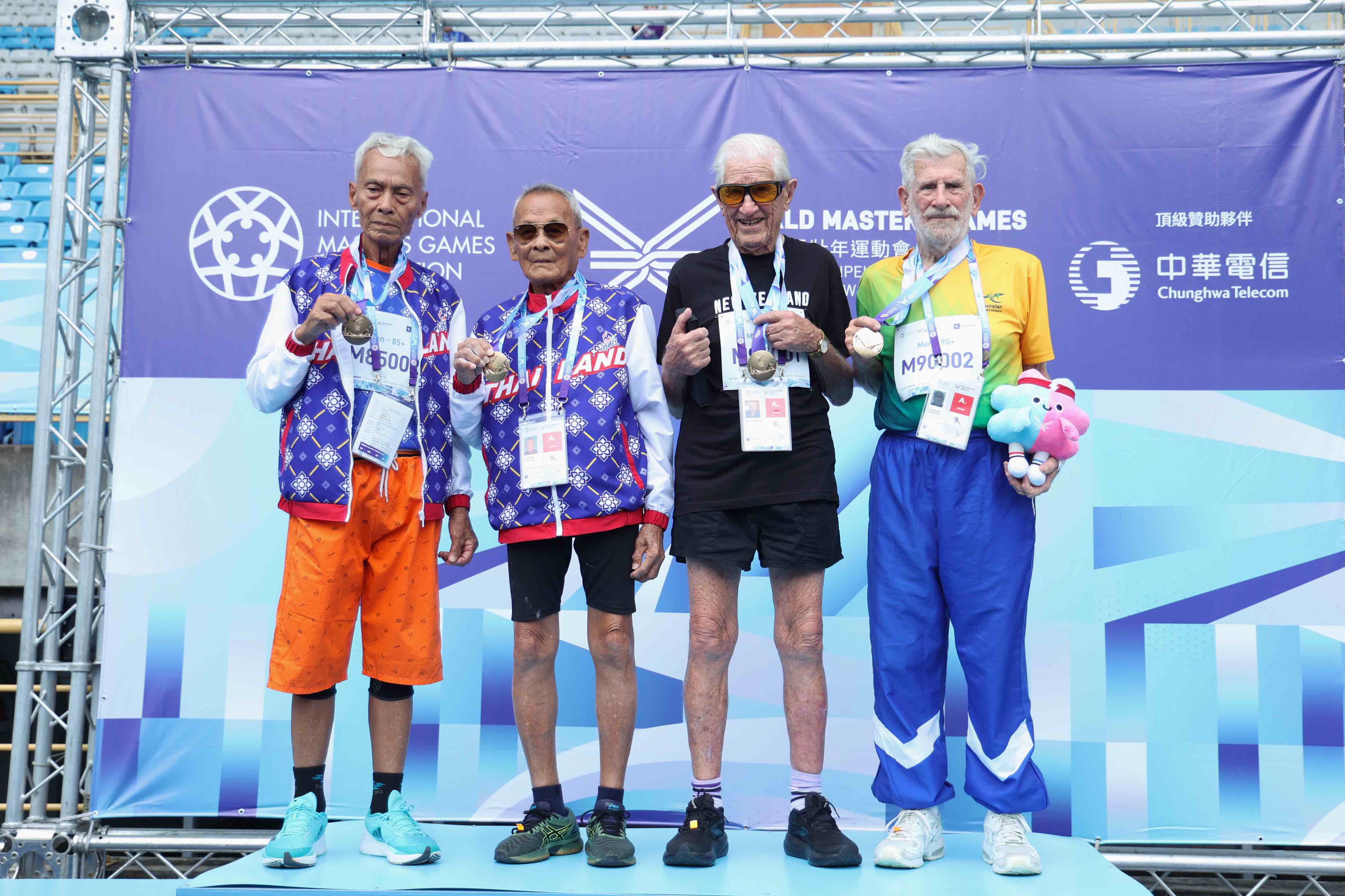 昆凌高齡90歲的爺爺Laurence(右1)也參賽。圖片來源：雙北世界壯年運動會執委會提供