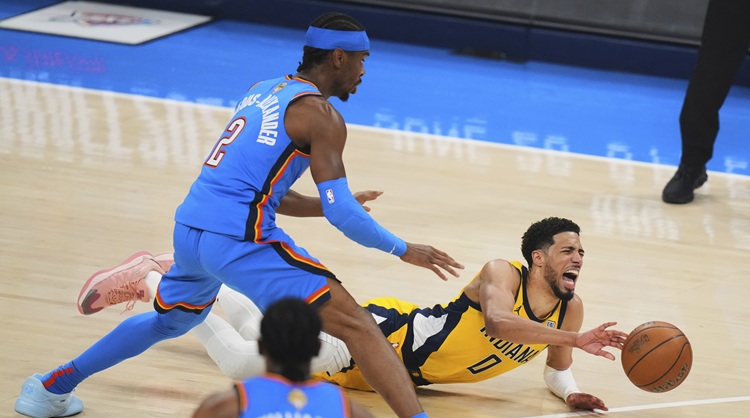 Tyrese Haliburton(右)。圖片來源：達志影像