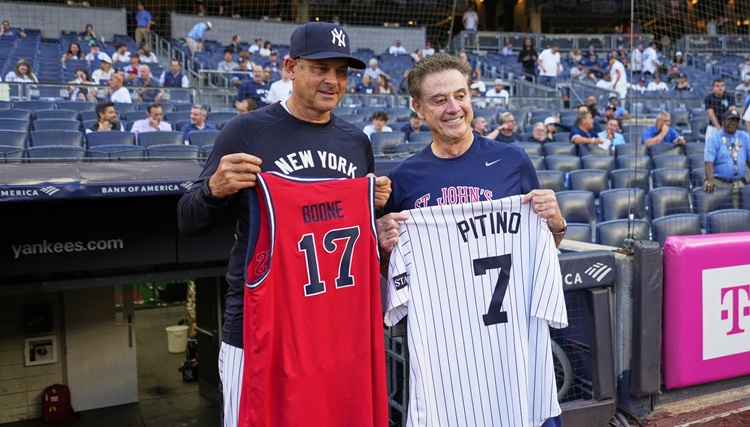 Rick Pitino(右)Aaron Boone(左)。圖片來源：達志影像