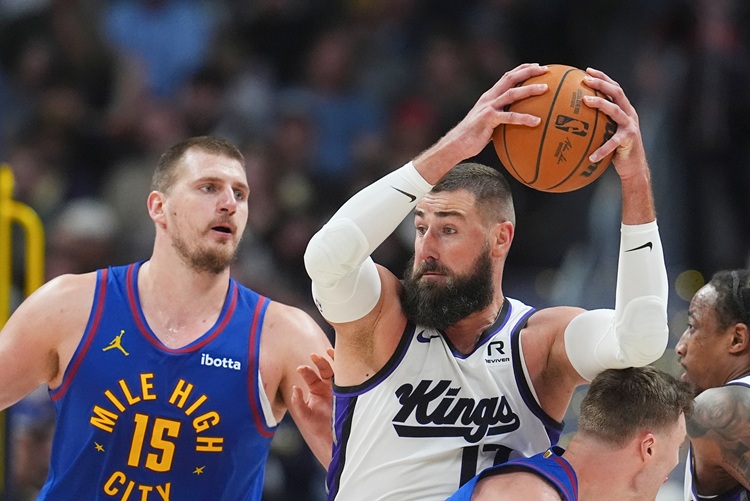 Jonas Valanciunas(右)。圖片來源：達志影像