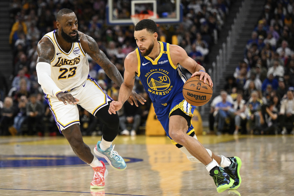 LeBron James、Stephen Curry。圖片來源：達志影像y xul45l4