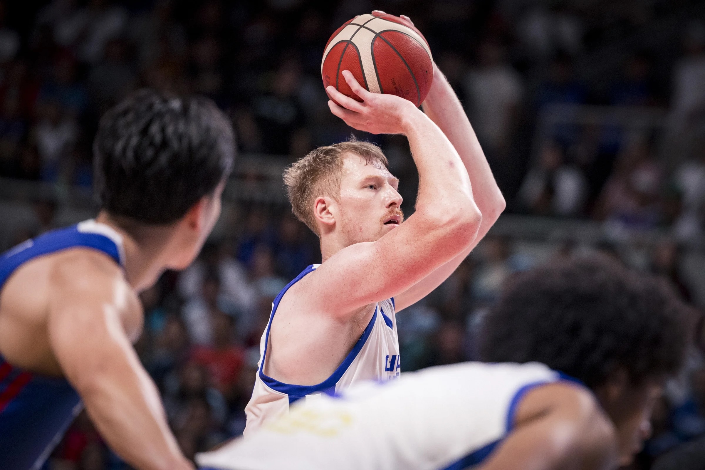 高柏鎧此戰強勢捍衛中華隊禁區。圖片來源：FIBA