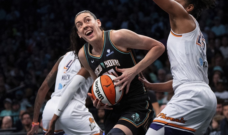 WNBA》Breanna Stewart 帶傷上陣　自由人仍被水星扳平戰局
