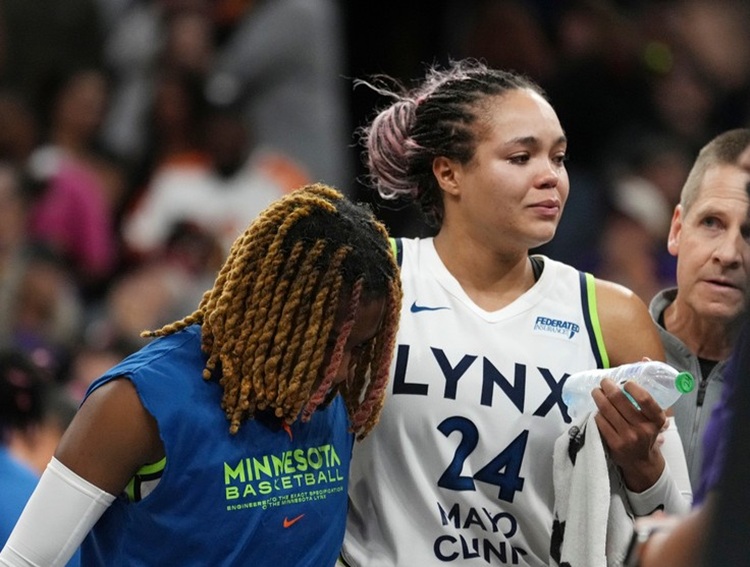 Napheesa Collier(中)。圖片來源:達志影像