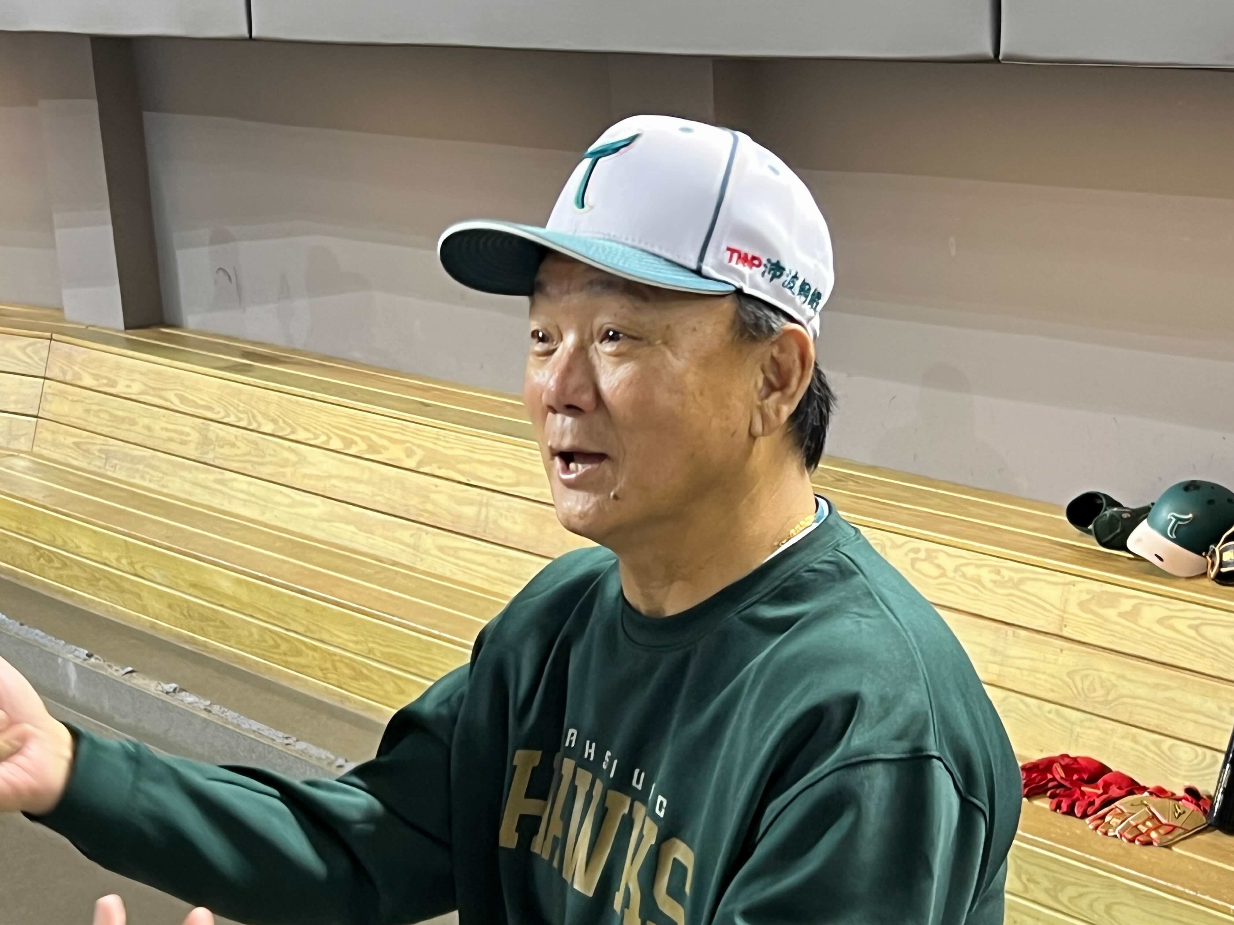 林智勝引退賽》談林智勝賽前擁抱  洪總：他的大日子，好好陪襯就好