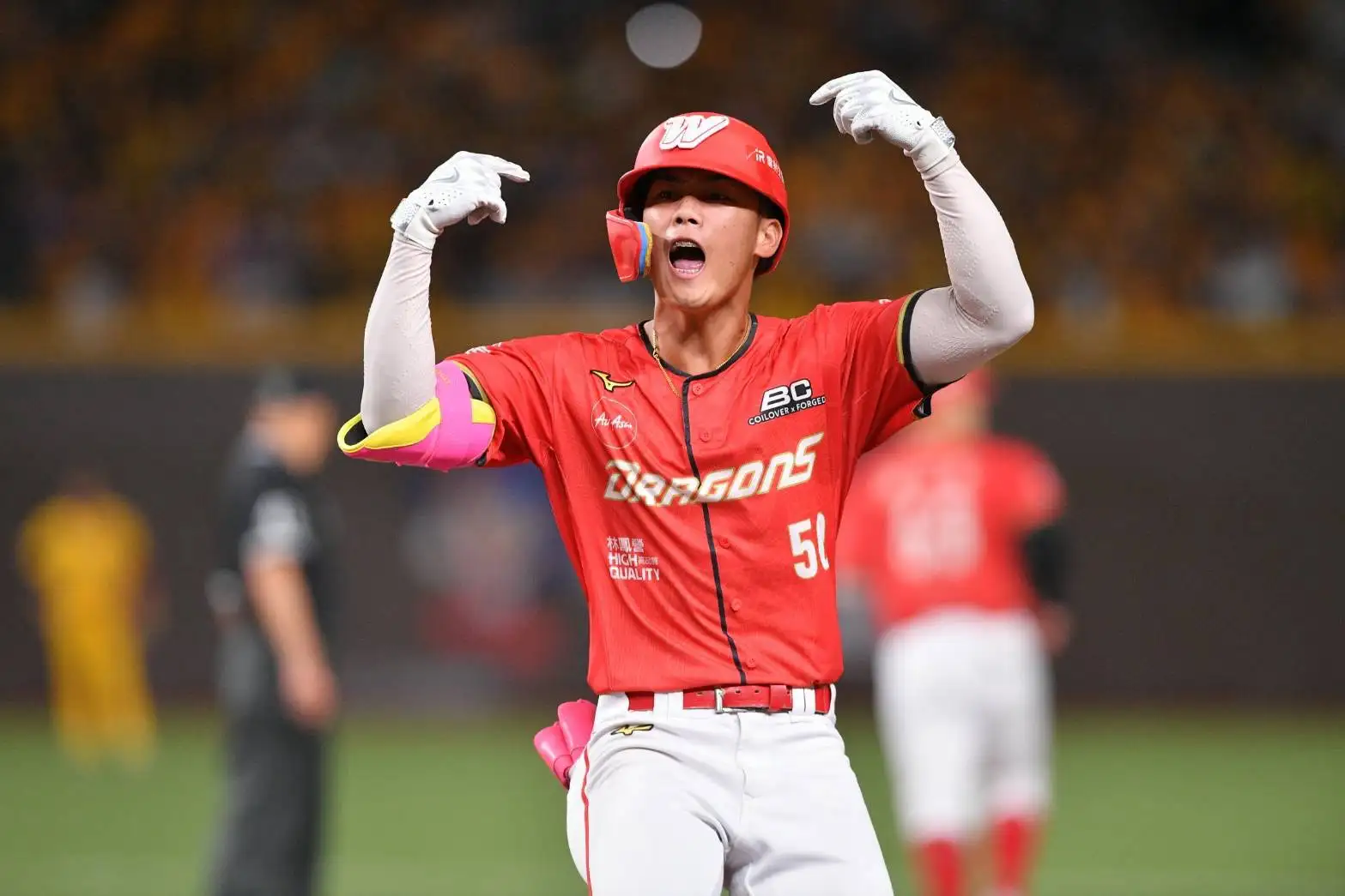 曾聖安掃出致勝三分砲。圖片來源:味全龍