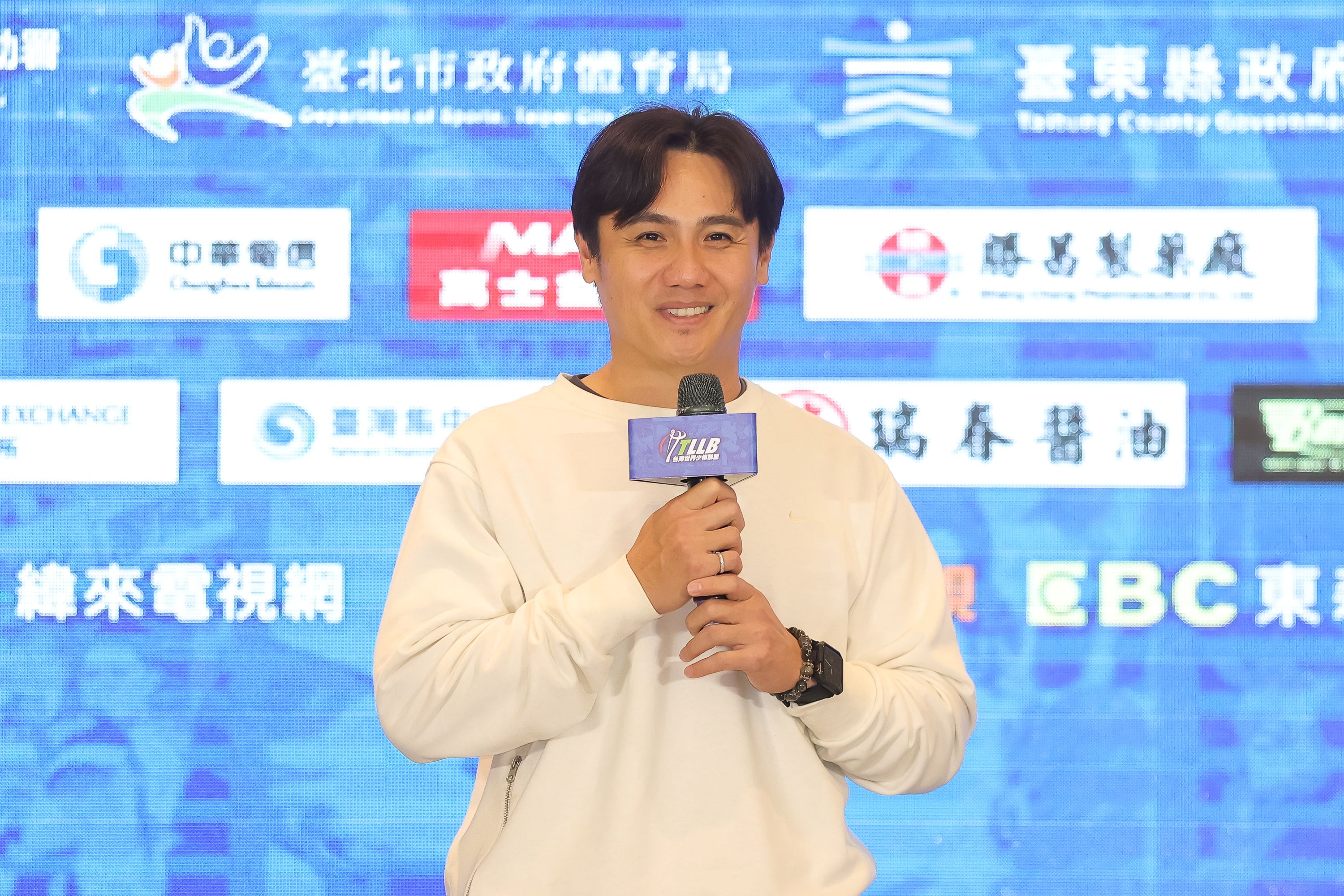 日前宣布本季即將退休的陳鏞基也出席餐會給現場小選手鼓勵。圖片來源：TLLB台灣世界少棒聯盟提供