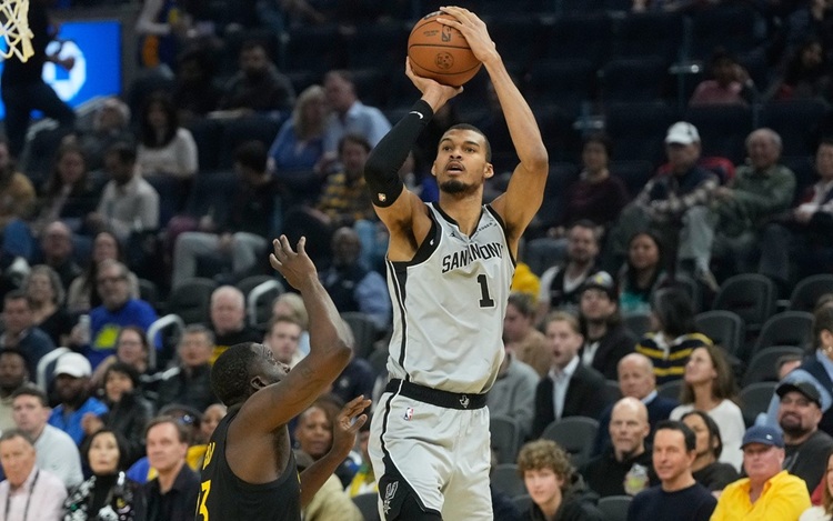 Victor Wembanyama(右)。圖片來源：達志影像