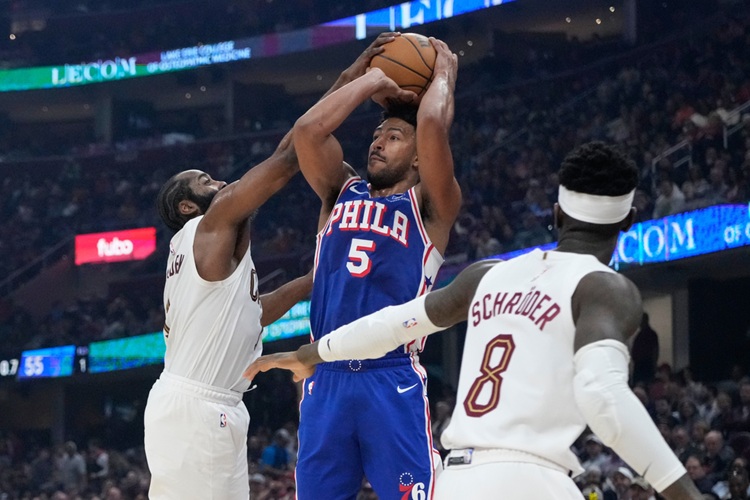 James Harden(左)Quentin Grimes(中)。圖片來源：達志影像