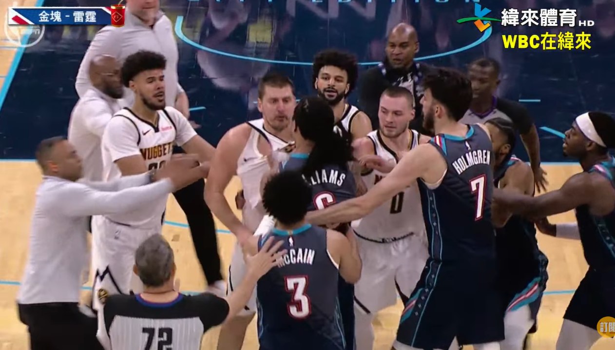 雷霆與金塊之戰第四節出現大場面。圖片來源：緯來體育台