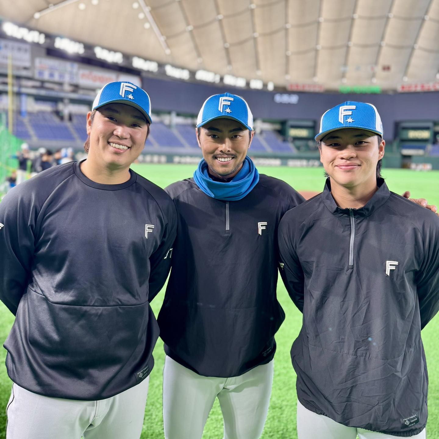 古林睿煬、林家正、孫易磊合影。圖片來源：北海道日本火腿鬥士隊全球粉絲團