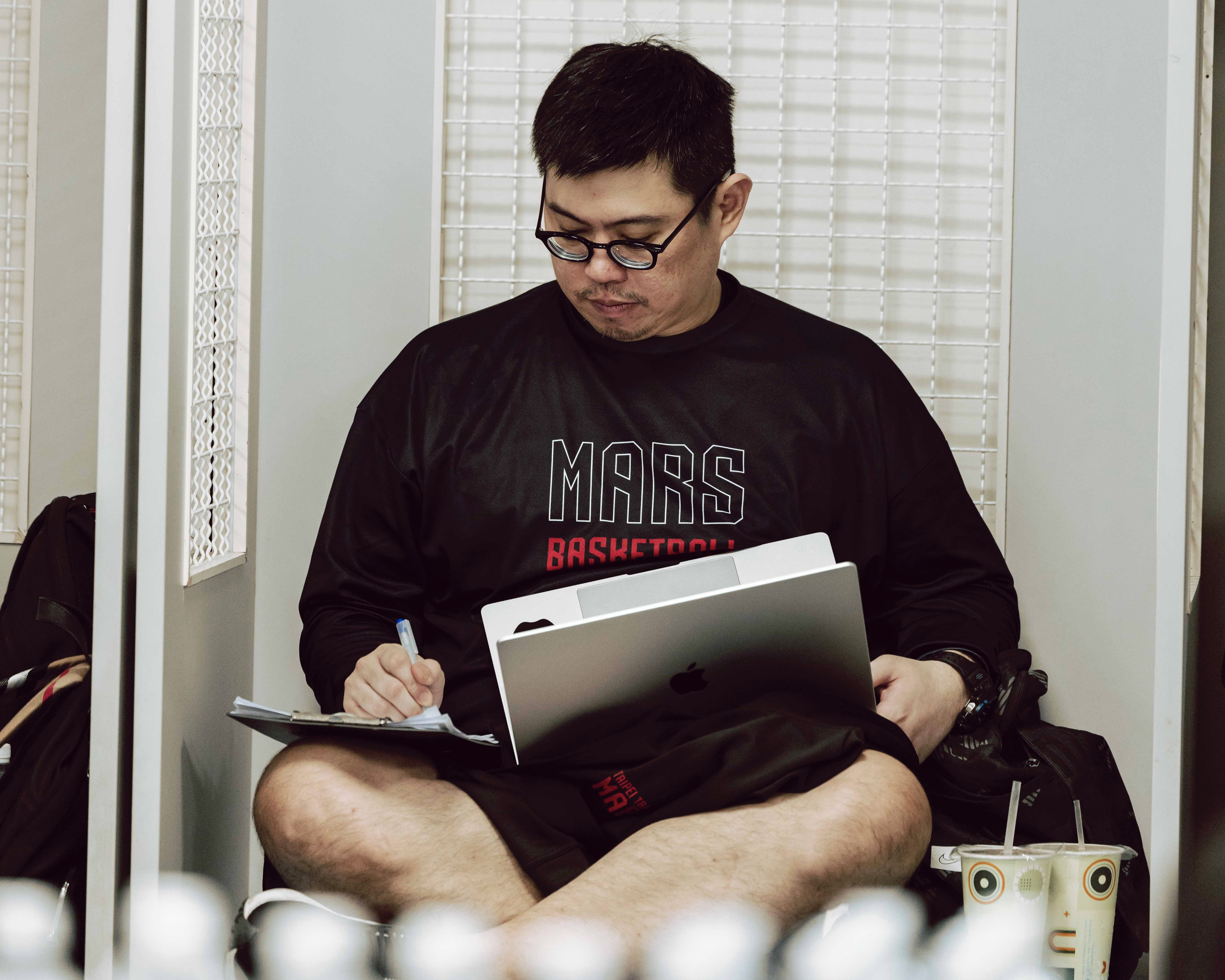 球隊數據暨影片分析師楊致寬。圖片來源:臺北台新戰神提供