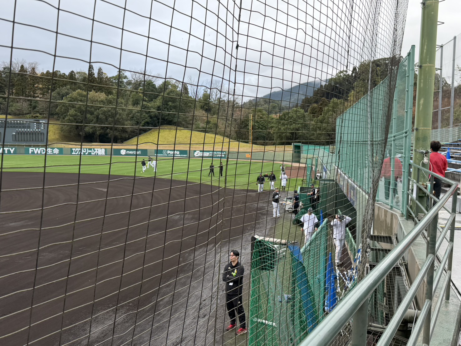 軟銀鷹二軍已進行練球中。記者林暐凱／攝