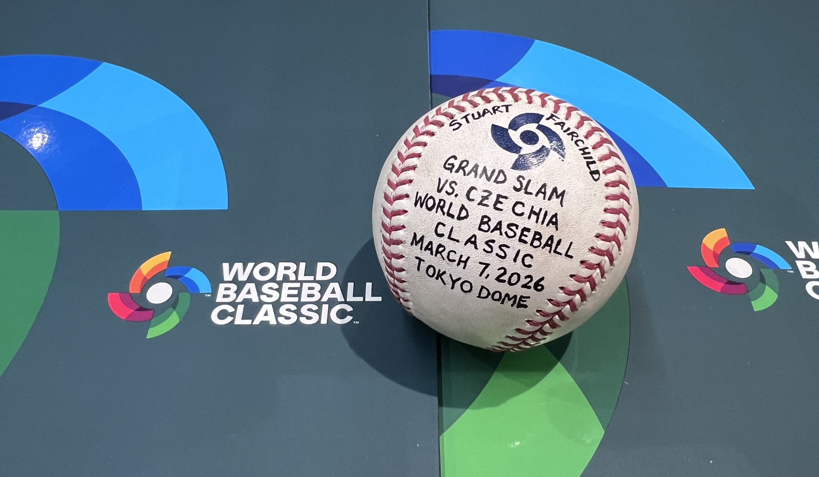 費仔披中華隊戰袍的首轟球。圖片來源:大會提供