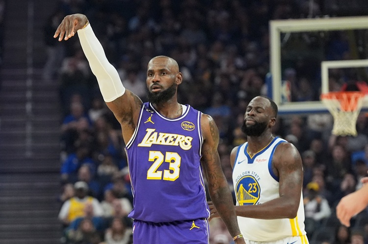 LeBron James(左)。圖片來源：達志影像