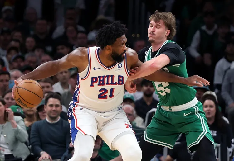 Joel Embiid(左)。圖片來源：達志影像