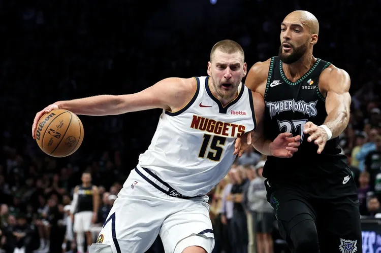 Nikola Jokic(左)。圖片來源：達志影像