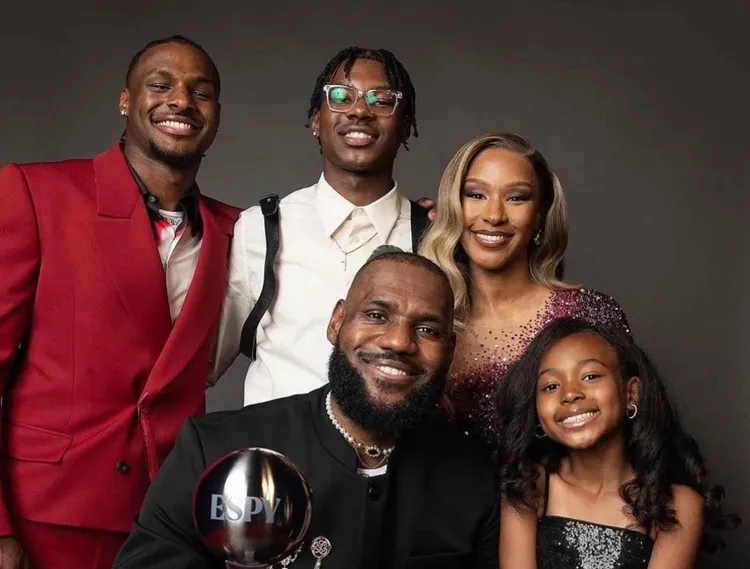 LeBron James一家。圖片來源:達志影像