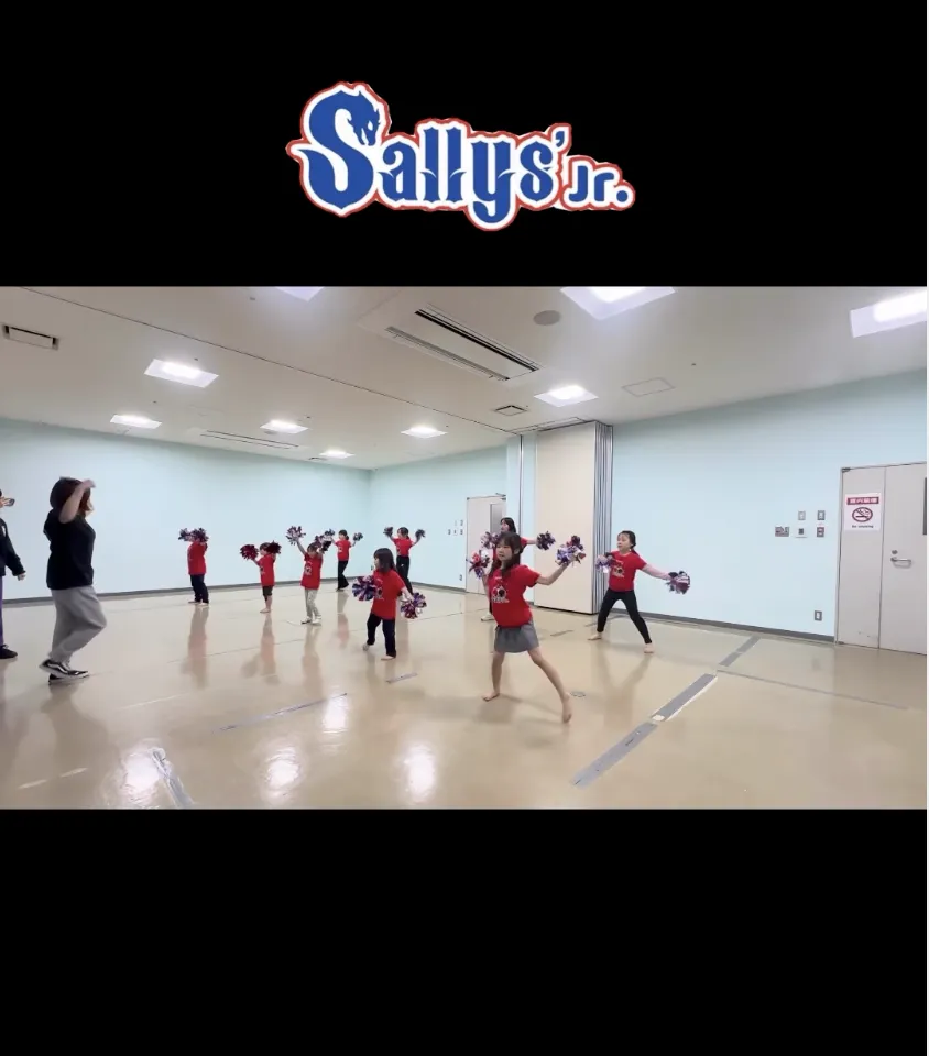 「Sallys Jr.」是Sallys兒童啦啦隊。圖片來源:翻攝自Sallys IG