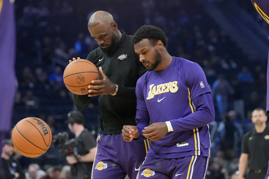 「詹皇父子檔」LeBron James、Bronny James。圖片來源:達志影像