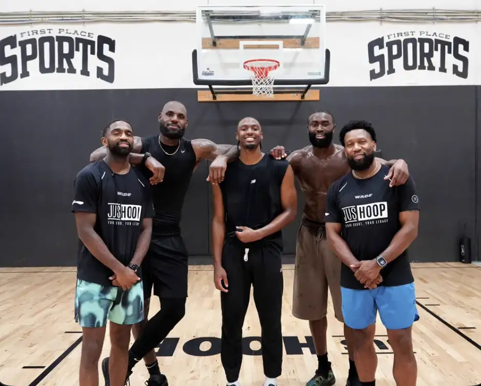 費城七六人三巨頭合體訓練。圖片來源:Chris Johnson Hoop X