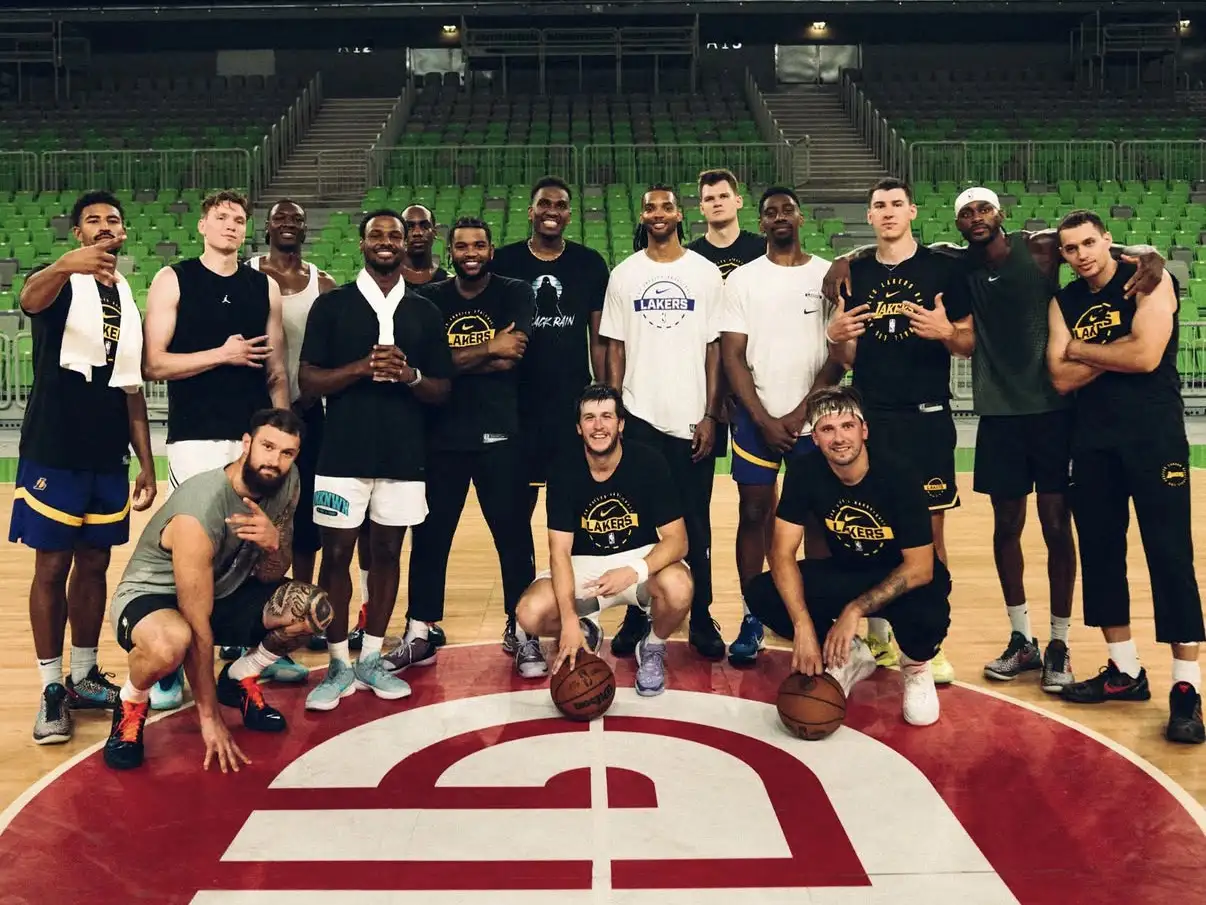 Doncic近日招待湖人隊友前往家鄉斯洛維尼亞進行「團建」。圖片來源:Luka Doncic IG