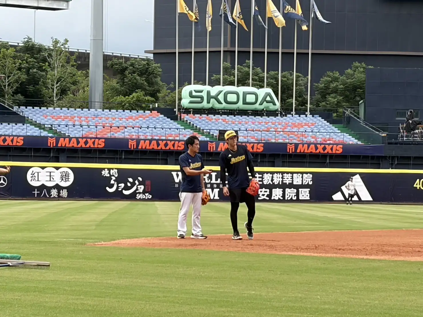 平野賽前親自張士綸特訓。圖片來源:記者吳嘉倪/攝