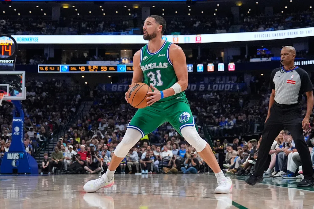 Klay Thompson(中)。圖片來源:達志影像